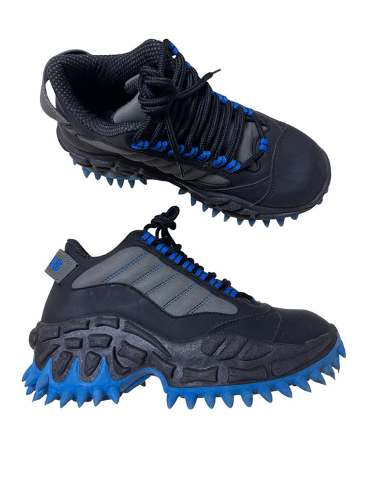 X18 Reykjavik blue spike trainers