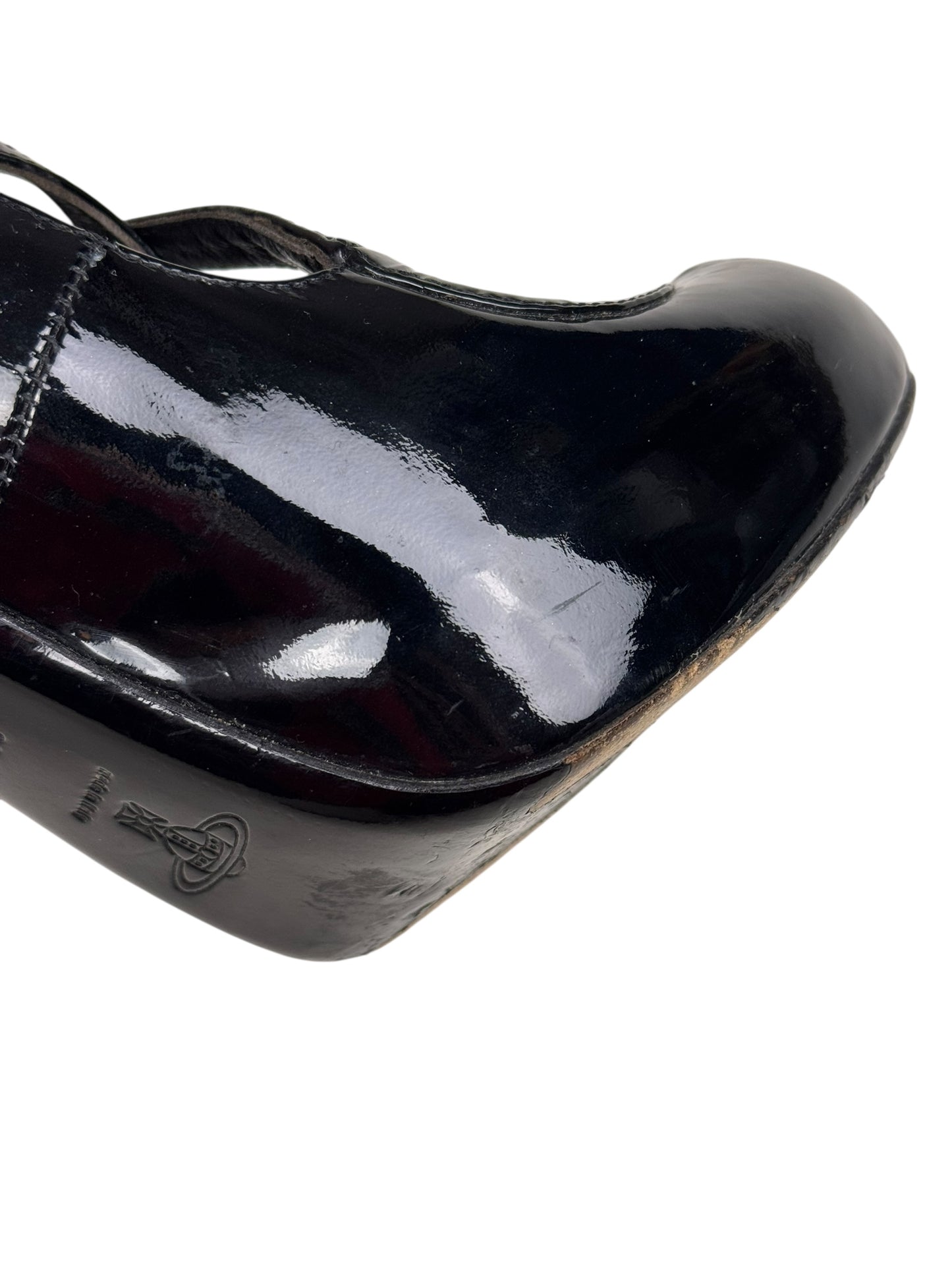 Vivienne Westwood F/W 2009 elevated platforms