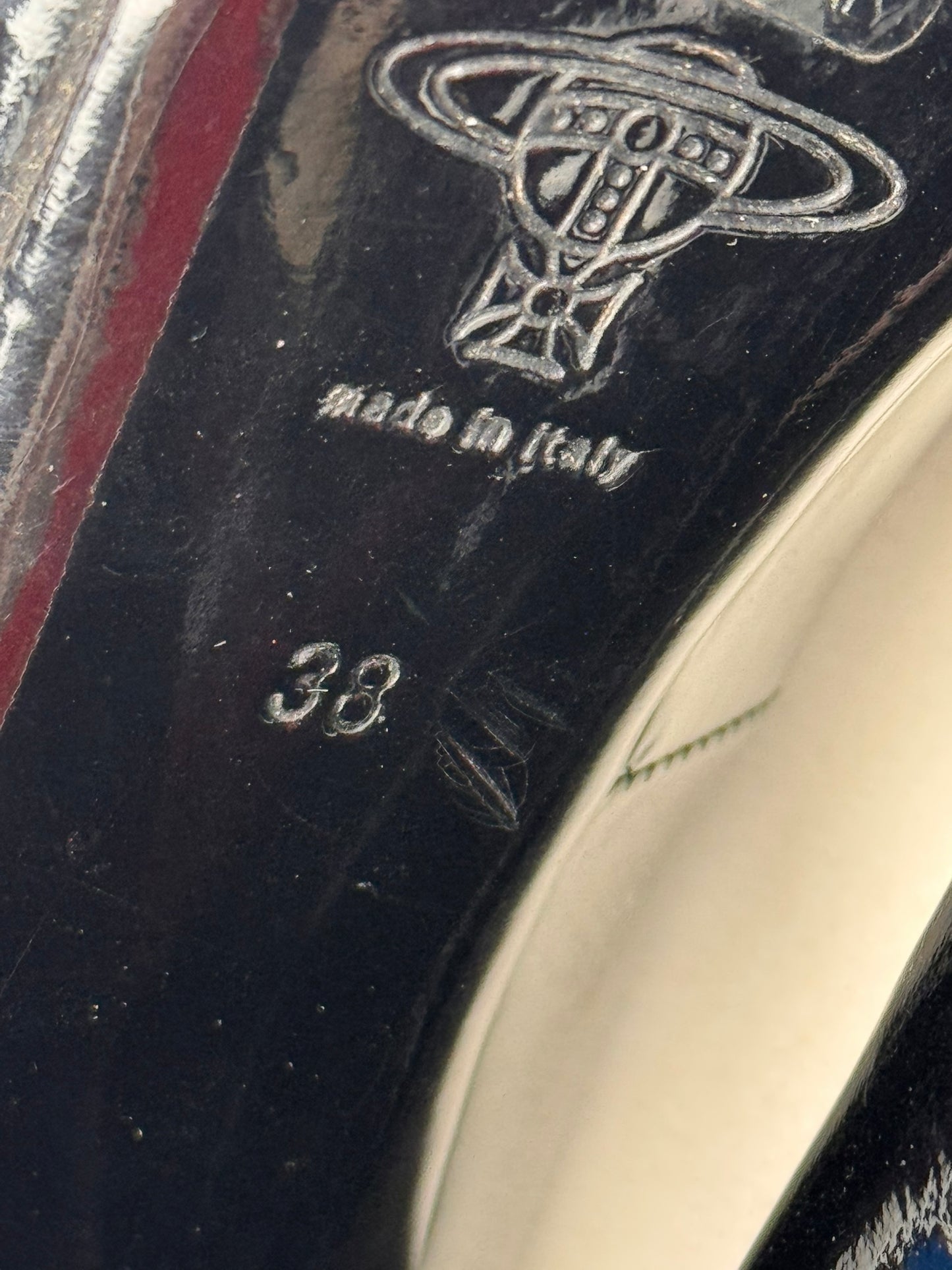 Vivienne Westwood F/W 2009 elevated platforms